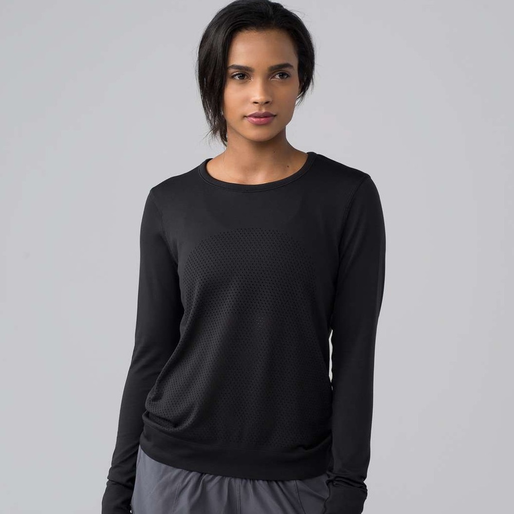 Lululemon breeze by top. Like New.